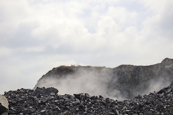 UBND tỉnh Khánh Hòa chỉ đạo tham mưu giải quyết kiến nghị trong khai thác khoáng sản tại núi Sầm