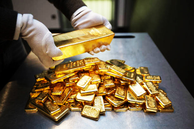   Đà tăng của giá vàng thế giới gặp phải rào cản khi thị trường tài chính đang chờ Mỹ công bố dữ liệu lạm phát. (Ảnh minh họa)