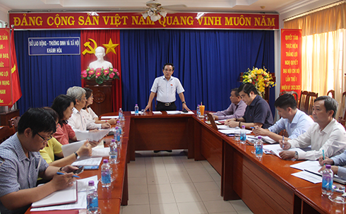 Ông Lê Hữu Trí phát biểu tại buổi khảo sát tại Sở Lao động - Thương binh và Xã hội