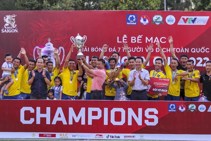 Đội Vạn Tín vô địch giải KPL-S3.