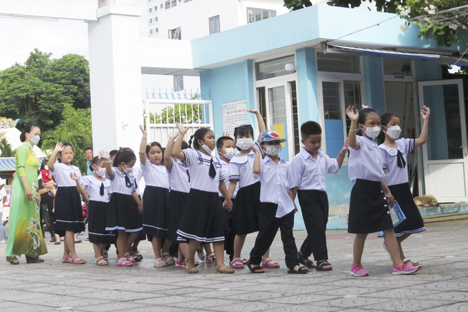 Học sinh Trường Tiểu học Phước Hải 3 (Nha Trang). 