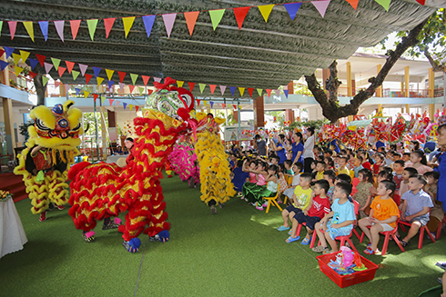 "Vui Tết trung thu" Trường mầm non Lý Tự Trọng