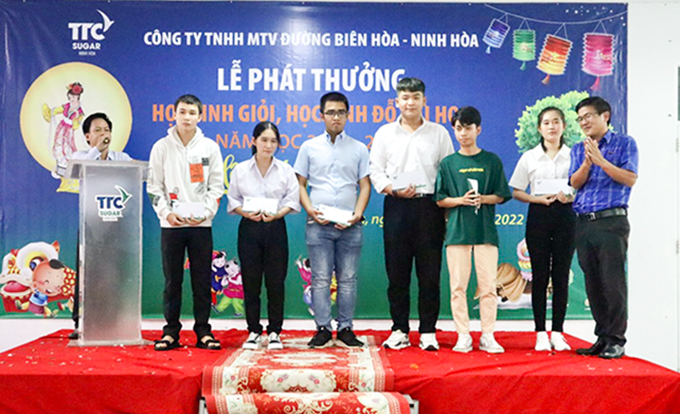 BHS-NH: Tổ chức vui Tết Trung thu cho trẻ em