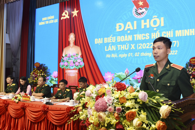 Thượng sĩ Hồ Quốc Việc phát biểu tham luận tại Đại hội Đoàn Thanh niên cộng sản Hồ Chí Minh Binh chủng Thông tin liên lạc lần thứ X (2022-2027).