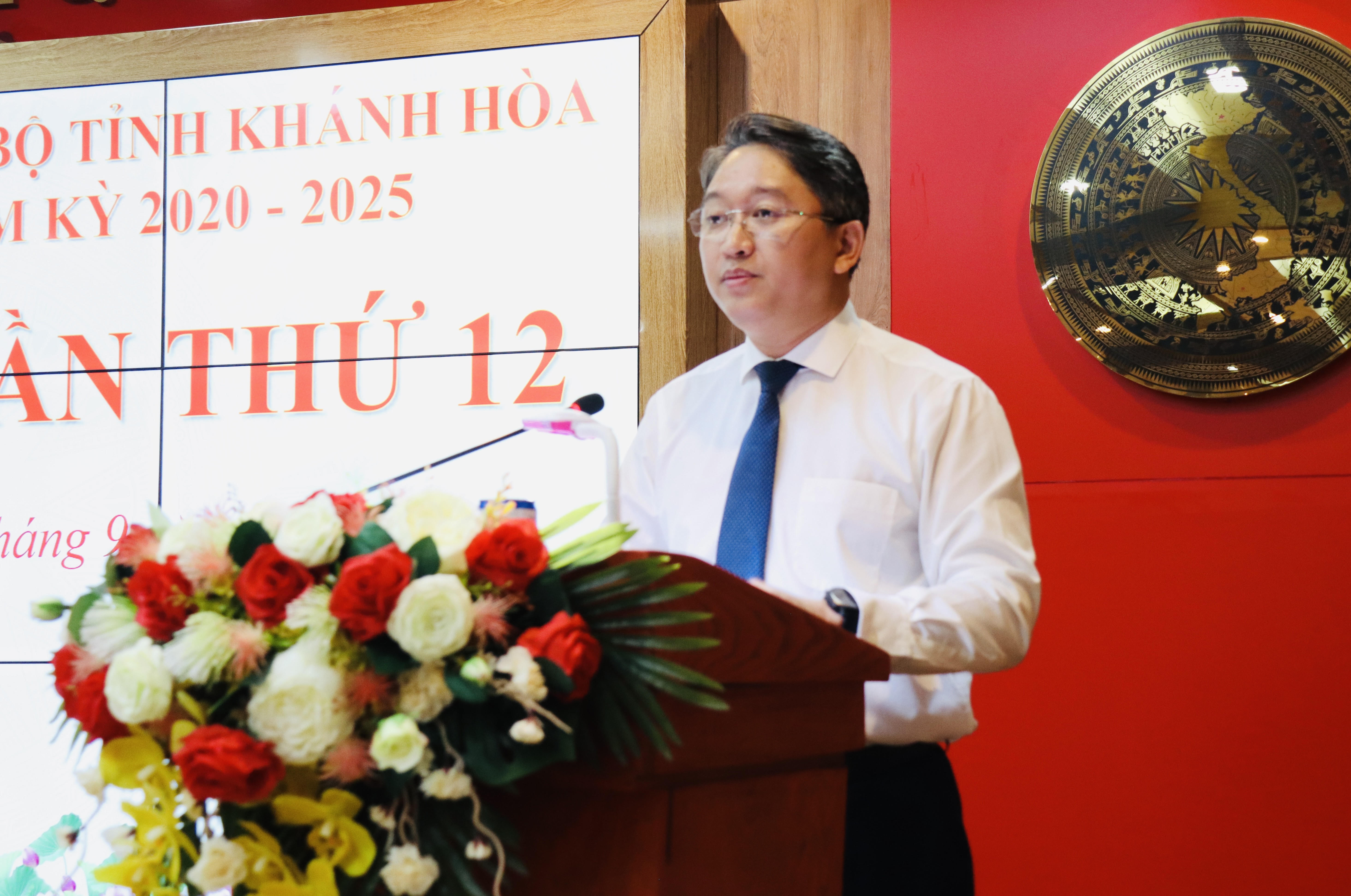 Đặt quyết tâm cao nhất trong hành động để lãnh đạo, chỉ đạo, điều hành thực hiện tốt các Nghị quyết của Trung ương (*)