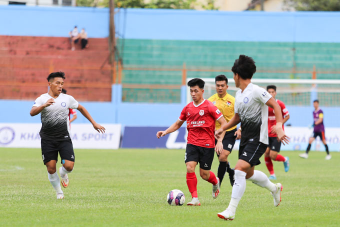 Cuộc đối đầu giữa Phố Hiến và Khánh Hòa FC được coi là tâm điểm vòng 17.
