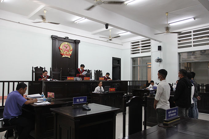 Gây rối trật tự từ lời thách thức trên facebook