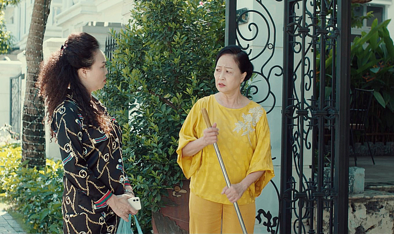 Nghệ sĩ nhân dân Như Quỳnh vào vai bà mẹ chồng hiện đại trong phim.