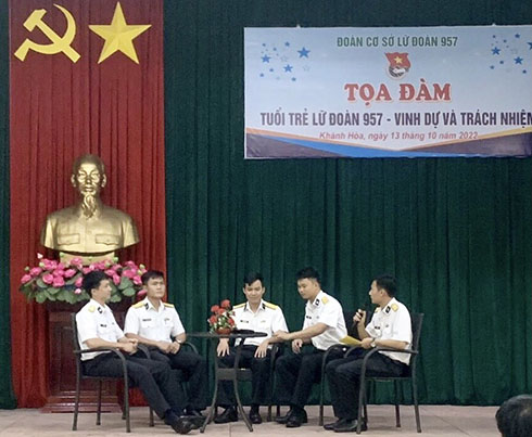 Tọa đàm với chủ đề "Tuổi trẻ Lữ đoàn 957 - Vinh dự và trách nhiệm"