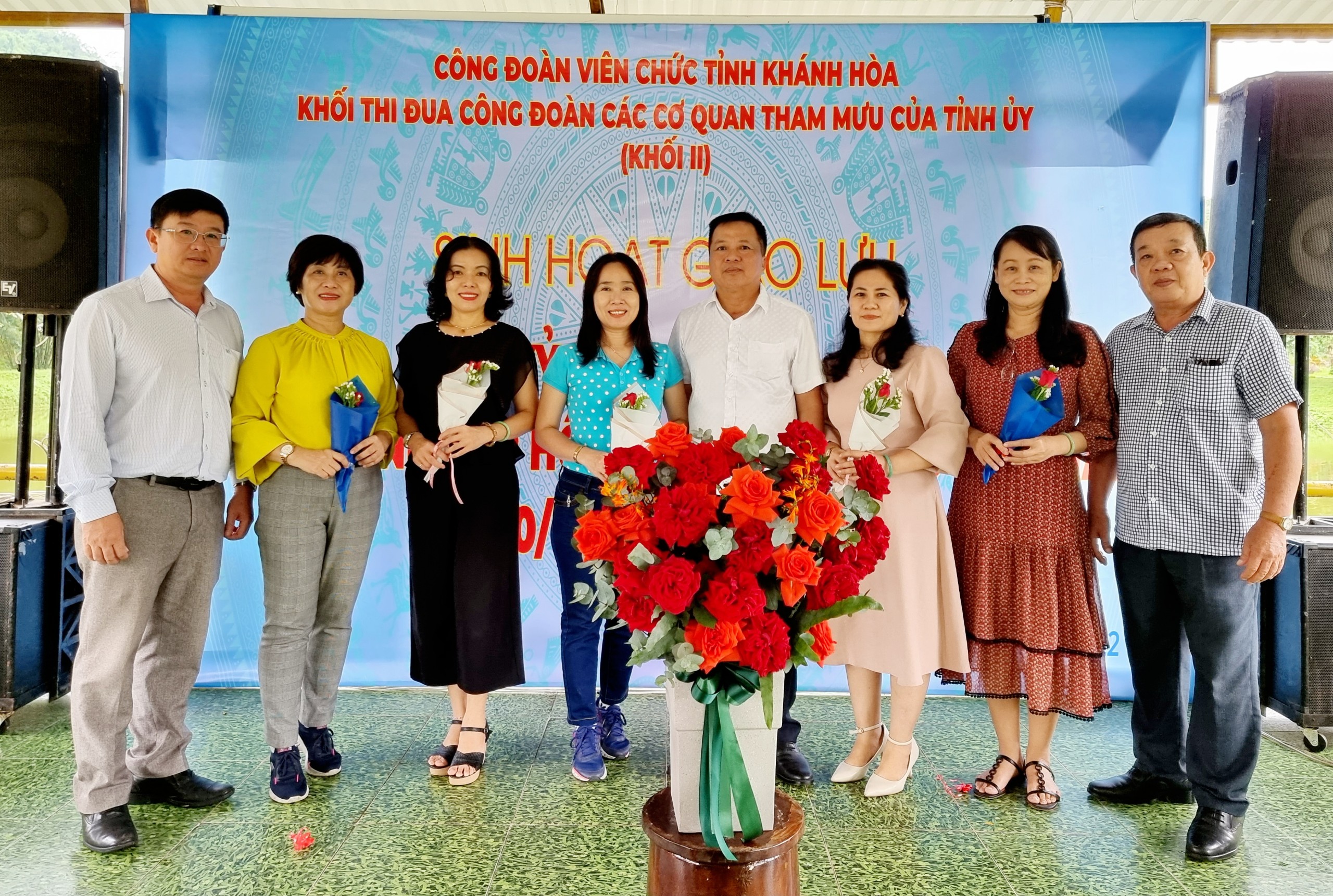 Sinh hoạt, giao lưu kỷ niệm 92 năm ngày thành lập Hội Liên hiệp Phụ nữ Việt Nam