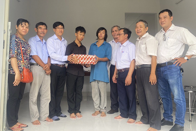 Những ngôi nhà tình nghĩa