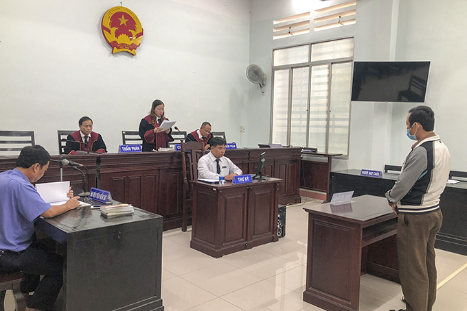 Vụ trộm cắp tài sản ở Diên Khánh: Bị cáo có dấu hiệu dùng vũ lực