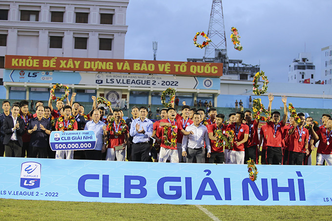 Khánh Hòa FC giành giải nhì, chính thức thăng hạng mùa giải 2023.