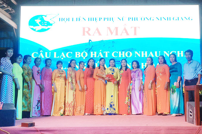 Ra mắt câu lạc bộ hát cho nhau nghe