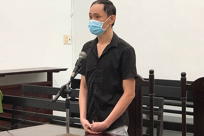 Cướp xe máy của mẹ đem đi cầm