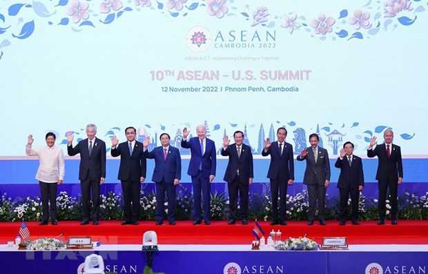 Trưởng đoàn các nước ASEAN và Tổng thống Hoa Kỳ Joe Biden chụp ảnh chung. (Ảnh: Dương Giang/TTXVN)