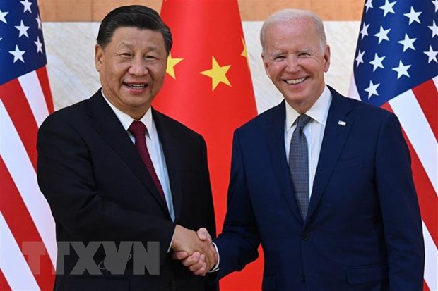 Tổng thống Mỹ Joe Biden (phải) và Chủ tịch Trung Quốc Tập Cận Bình tại cuộc gặp trước thềm Hội nghị thượng đỉnh G20 ở Bali, Indonesia, ngày 14/11/2022. (Ảnh: AFP/TTXVN)
