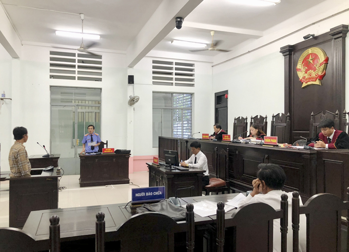 Vụ tiêu thụ xe bị trộm: Chưa làm rõ ý thức phạm tội của một bị cáo