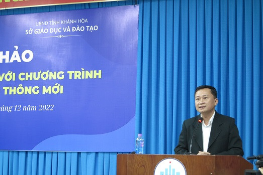 Tiến sĩ Quách Hoài Nam - Phó Hiệu trưởng Trường Đại học Nha Trang phát biểu tại hội thảo. 