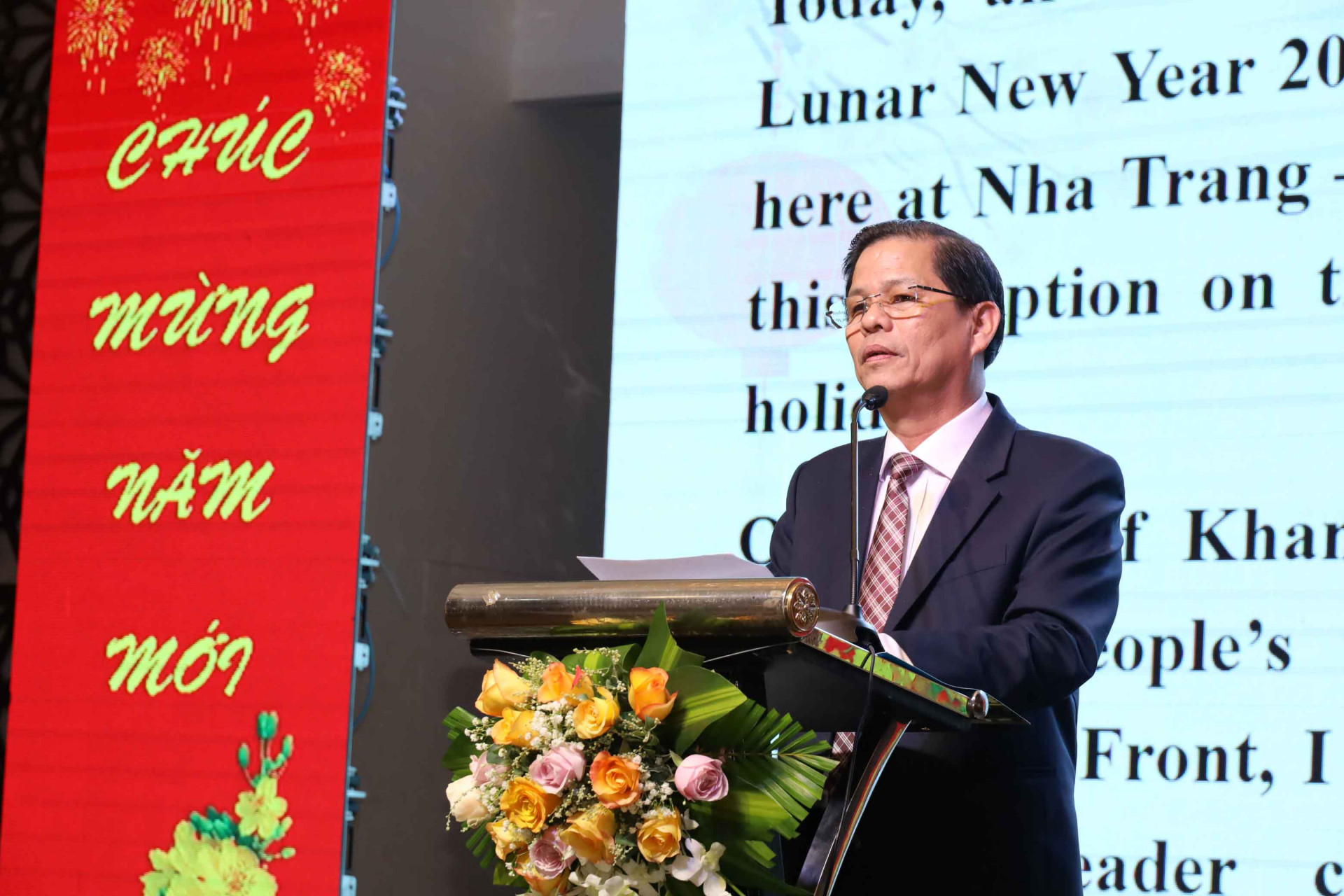 Ông Nguyễn Tấn Tuân phát biểu tại buổi gặp mặt.
