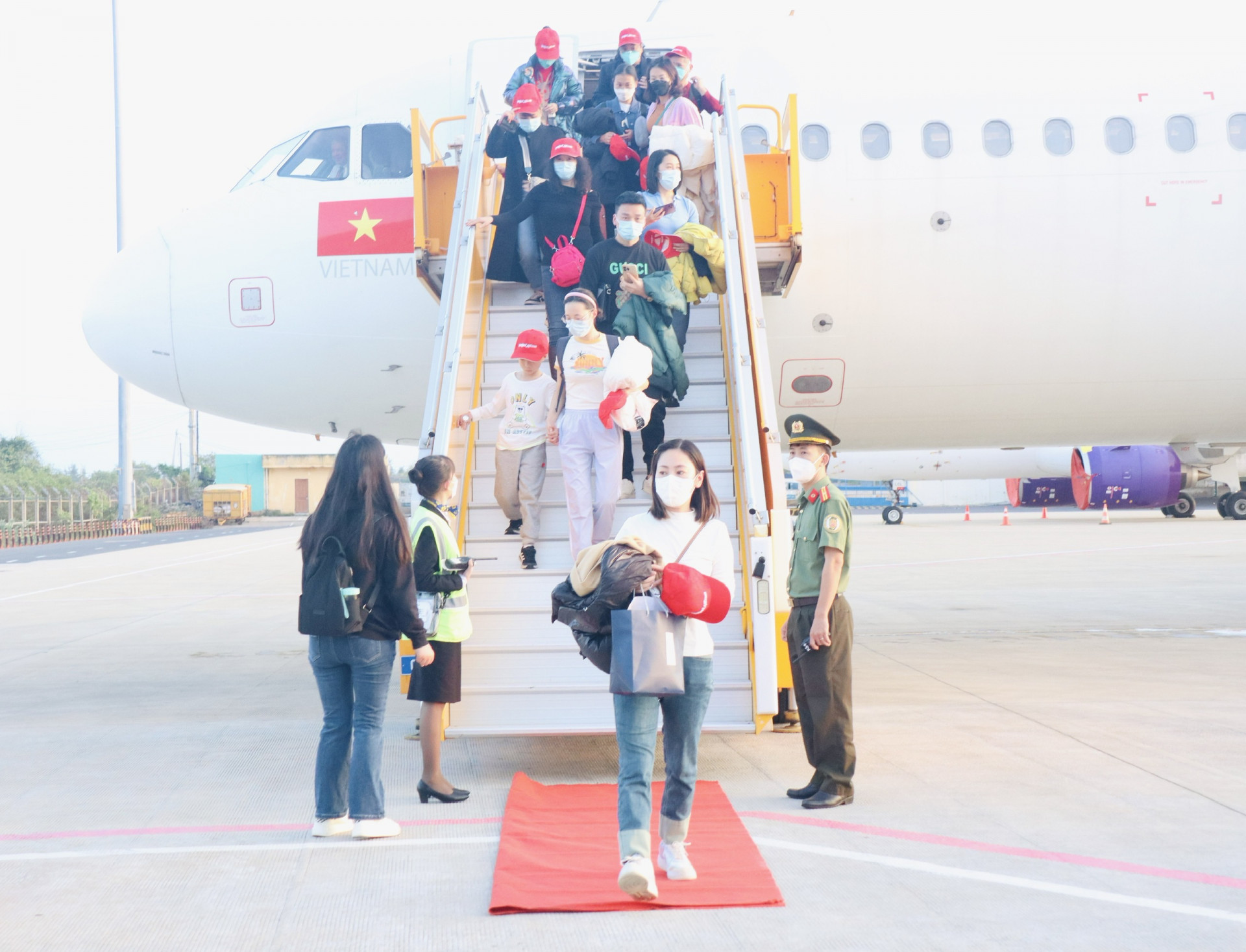 Khách du lịch từ Tứ Xuyên, Trung Quốc đến du lịch Khánh Hòa trong dịp Tết Quý Mão 2023