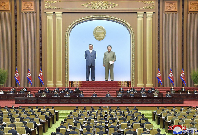 Các đại biểu tham dự kỳ họp của Hội đồng Nhân dân Tối cao (Quốc hội) Triều Tiên ở Bình Nhưỡng. (Ảnh: YONHAP/TTXVN)
