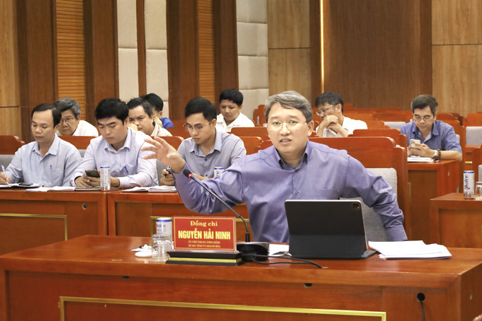 Ông Nguyễn Hải Ninh chủ trì hội nghị.