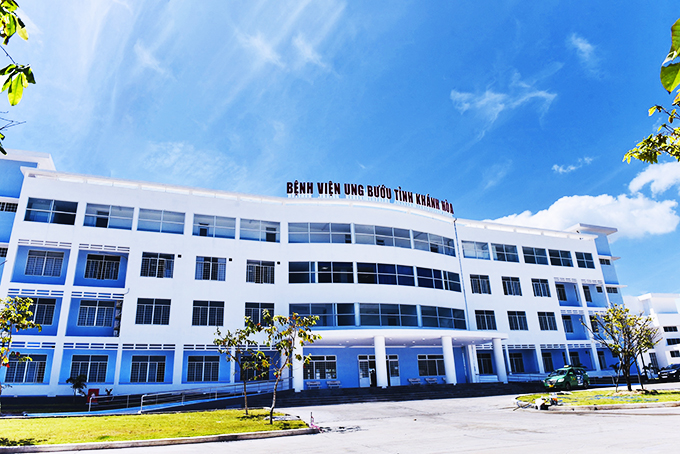 Phát triển cơ sở vật chất phục vụ điều trị