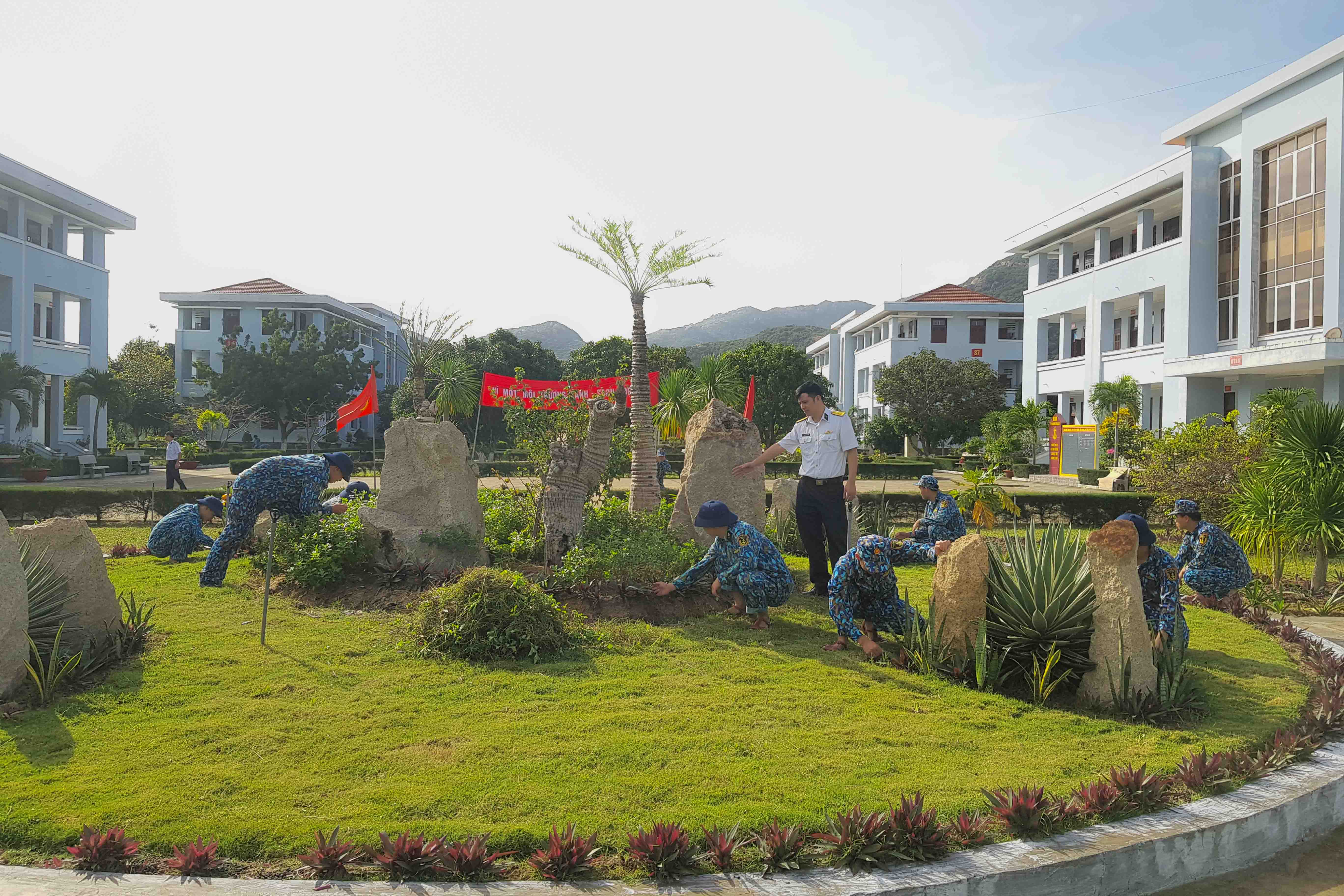 Đoàn cơ sở Trung tâm Bảo đảm Kỹ thuật 719: Tổ chức ra quân "Ngày thứ Bảy tình nguyện"