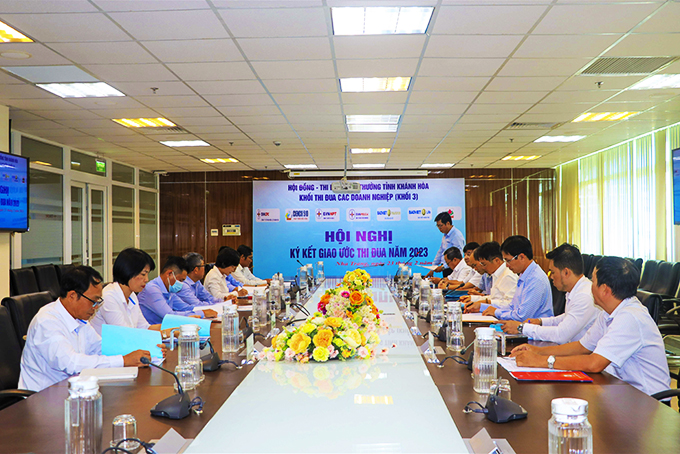 Khối thi đua các doanh nghiệp (khối 3): Ký kết giao ước thi đua năm 2023