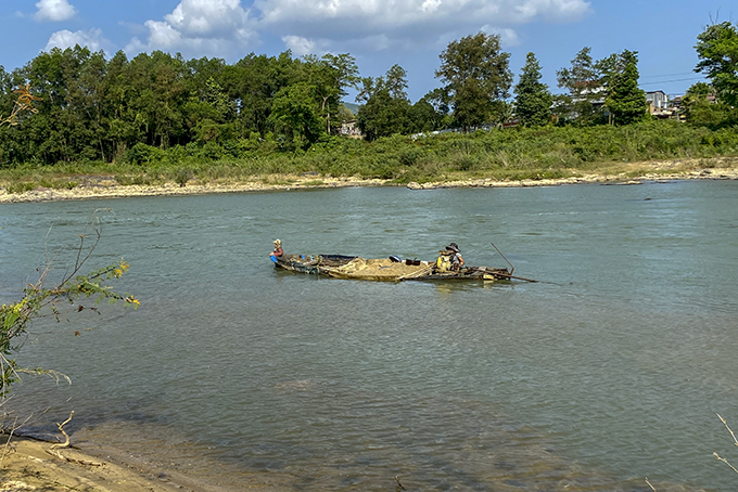 "Cát tặc" lại hoành hành trên sông Cái