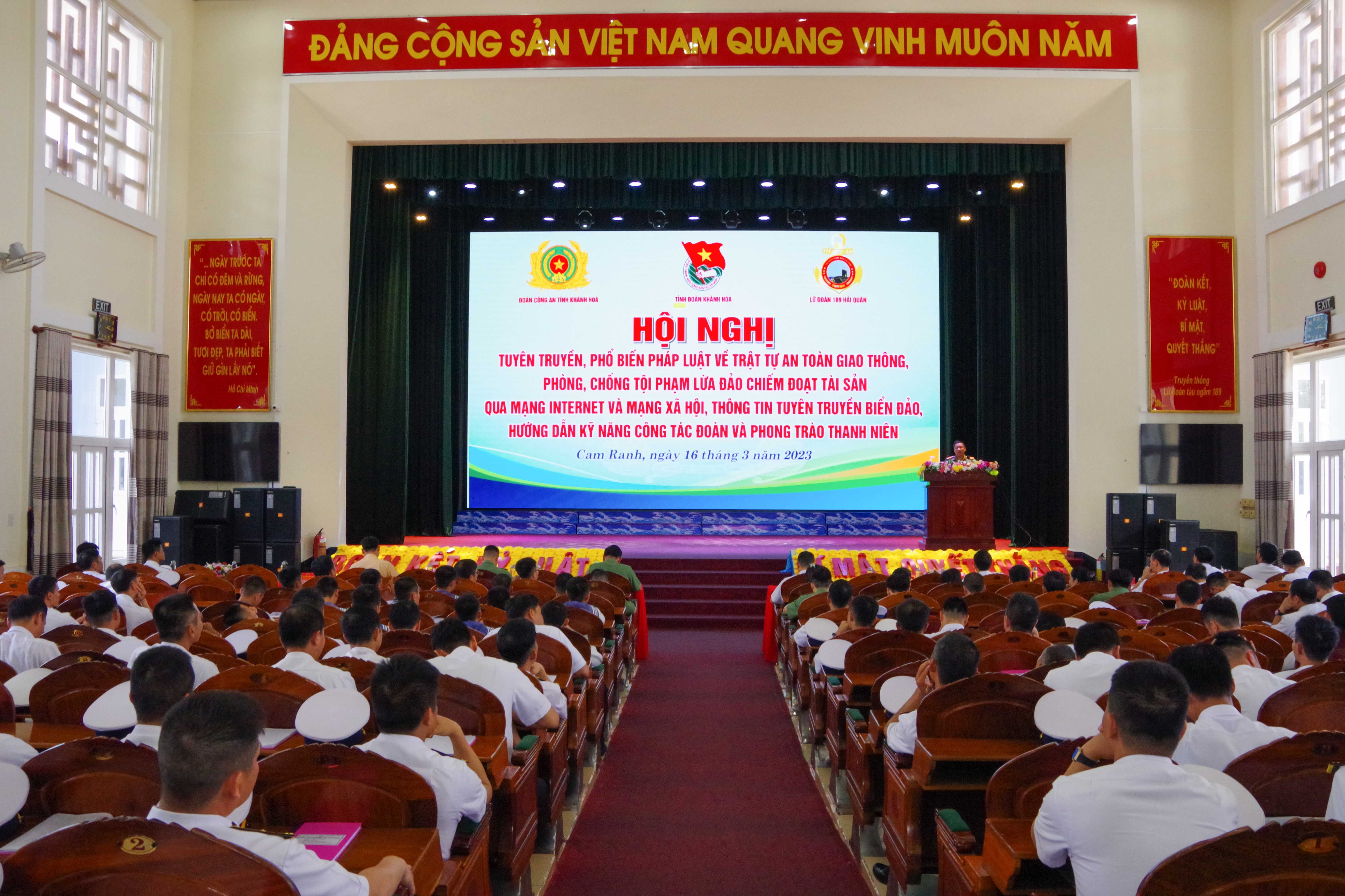 Tổ chức tuyên truyền, phổ biến kiến thức và giao lưu thể thao cho đoàn viên, thanh niên