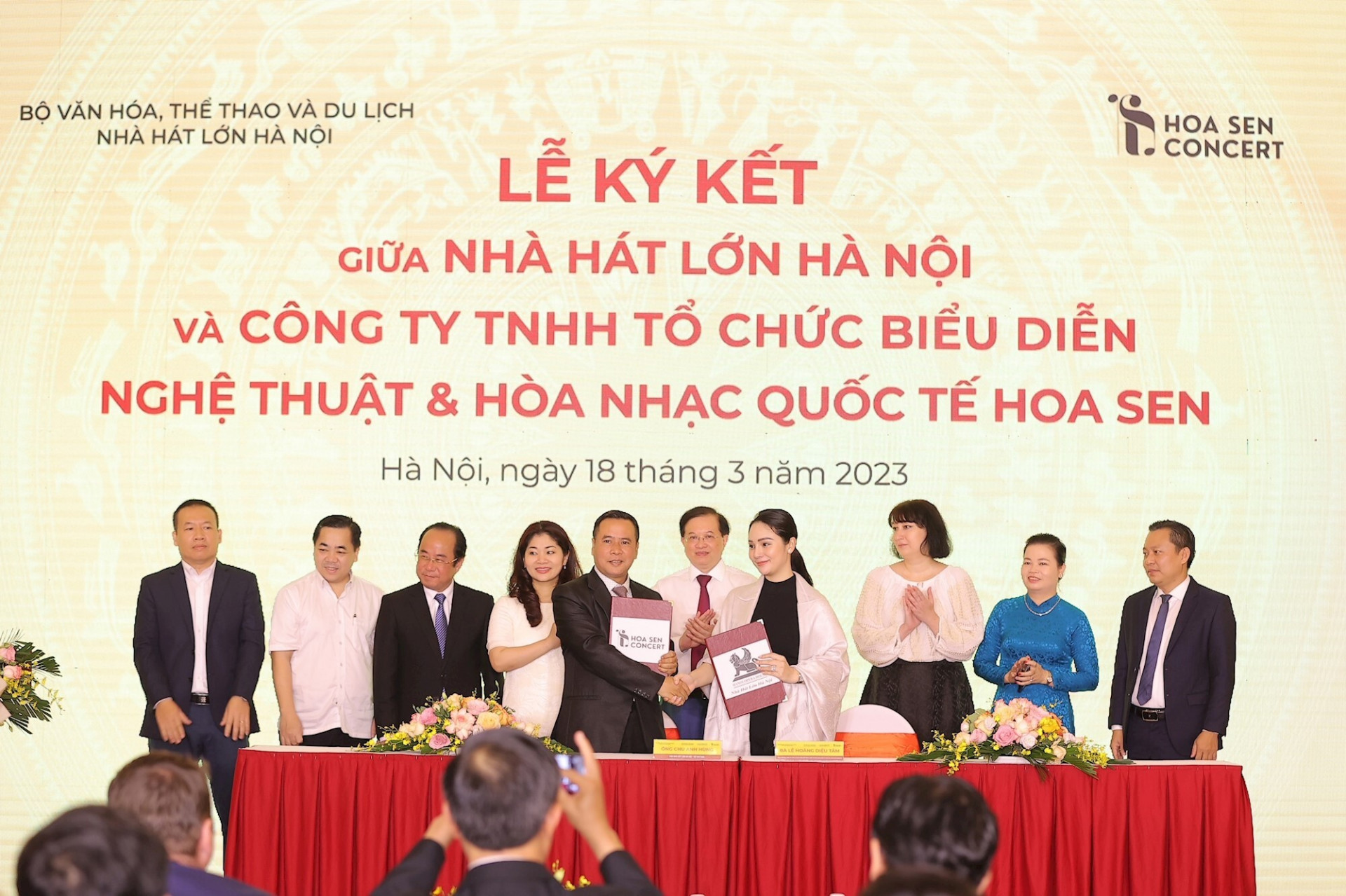 Ký kết hợp tác giữa Nhà hát Lớn Hà Nội và Hoa Sen Concert.
