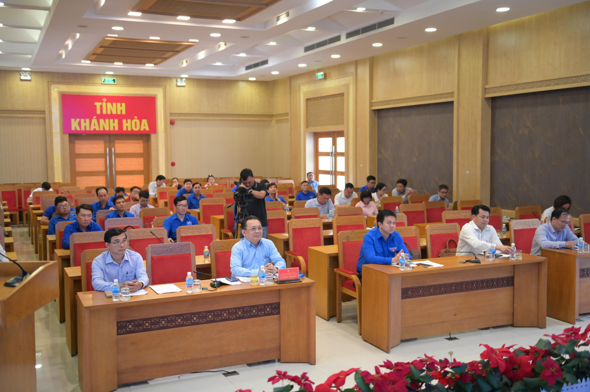 Các đại biểu tham dự hội nghị tại điểm cầu Khánh Hoà