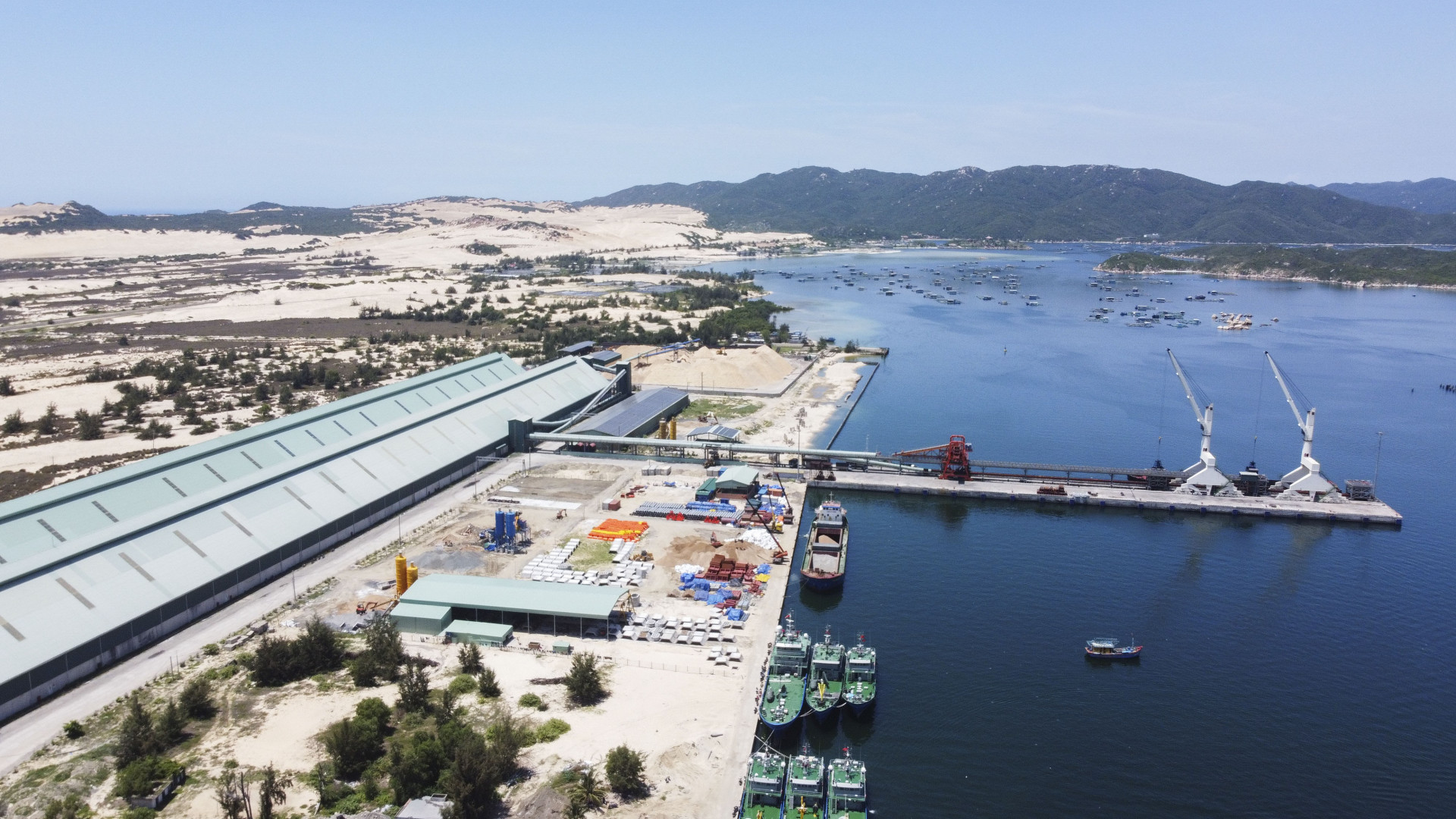 Dự án kết nối trực tiếp vào Cảng tổng hợp Bắc Vân Phong.