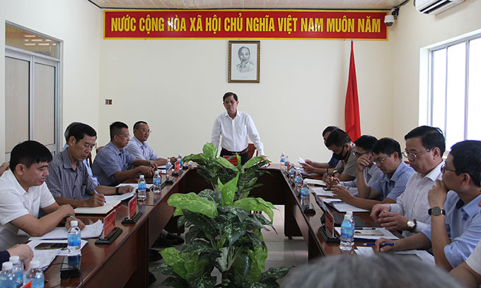 Ông Nguyễn Tấn Tuân kết luận tại buổi tiếp công dân.